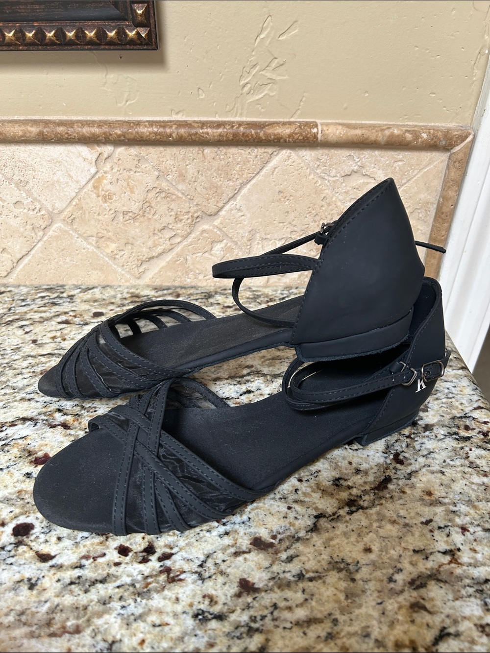 Women’s Felt Sole Black Anke Wrap 1” Heel Dance Shoes Size 42 EU